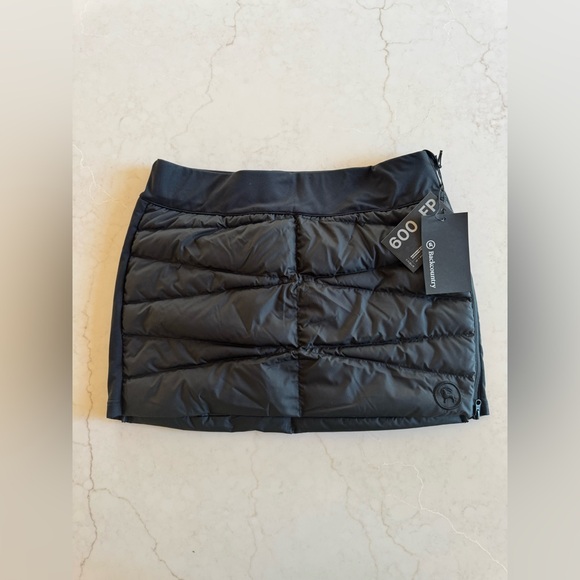 NWT Women’s Stansbury ALLIED down skirt - Backcountry - Size L - Black - Picture 2 of 8